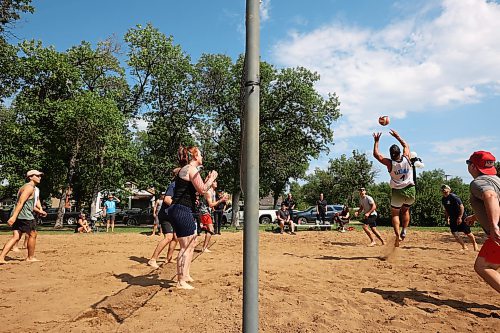 06082024
Brandon Fire and Emergency Services employees and Brandon Public-Safety Communications Centre employees play volleyball at Stanley Park on a sunny Tuesday.
(Tim Smith/The Brandon Sun)