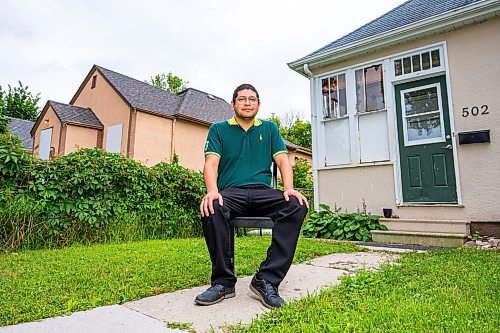 NIC ADAM / FREE PRESS
Ed Artola, pictured outside his property Wednesday, is a Winnipeg landlord who blames a vacant house next door for preventing him from being able to sell a home he owns and rents out on Atlantic Avenue. After putting his property on the market for over a year, Artola said his realtor told him the vacant home, which attracts squatters and poses a fire risk, was the issue deterring buyers. 
240807 - Wednesday, August 07, 2024.

Reporter: Joyanne