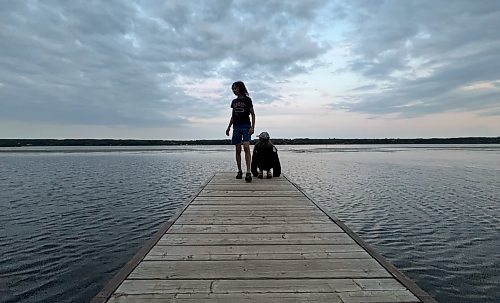 Kids enjoy the dock at Rivers Provincial Park, just a half minute walk from CJ's Snack Shack and Mini Golf. (Matt Goerzen/The Brandon Sun. 