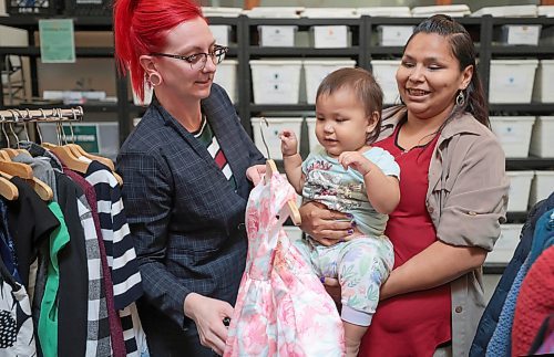 Ruth Bonneville / Free Press

ENT - Acorn Place fashion

Photo of Melissa Perron (red hair, organizer), with Arlene Sumner and her daughter Dakota  who are both models in the upcoming fashion show, at the clothing depot department at Acorn Place Wednesday. 

ACORN FAMILY PLACE FASHION SHOW: Acorn Family Place is hosting its first fashion show fundraiser, where all outfits featured are sourced from their clothing depot and modeled by participants. The event, happening this Friday, will blend fashion with community support, showcasing the impact of Acorn&#x573; programs and services while attendees can bid on the displayed outfits. 


Aug 7th,  2024

