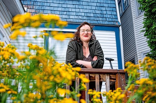 NIC ADAM / FREE PRESS
Local artist Ash Alberg, pictured in her garden Thursday, has created a new curriculum for arts teachers across the province and the public on natural dyes and projects in classrooms. 
240808 - Thursday, August 08, 2024.

Reporter: Maggie