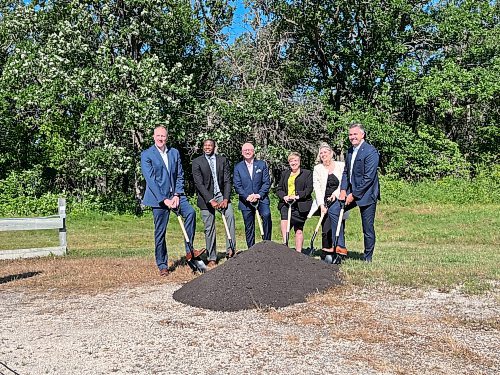 GABRIELLE PICHE / FREE PRESS

Politicians and stakeholders turned sod Friday to mark the ground-breaking of CentrePort South. From left: Tyler MacAfee, the Winnipeg Airports Authority’s vice-president of external affairs; Economic Development Minister Jamie Moses; Winnipeg Mayor Scott Gillingham; Transportation and Infrastructure Minister Lisa Naylor; Carly Edmundson, president of CentrePort Canada; and Coun. Evan Duncan (Charleswood-Tuxedo-Westwood).