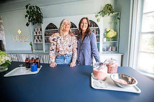 MIKAELA MACKENZIE / FREE PRESS

	
Dominika (left) and Zoe Dratwa, co-owners of Verde Candle Bar, in their new space on Academy on Monday, Aug. 12, 2024.

For Gabby Piche story.