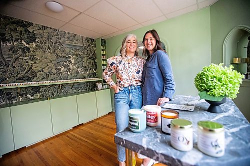 MIKAELA MACKENZIE / FREE PRESS

	
Dominika (left) and Zoe Dratwa, co-owners of Verde Candle Bar, in their new space on Academy on Monday, Aug. 12, 2024.

For Gabby Piche story.