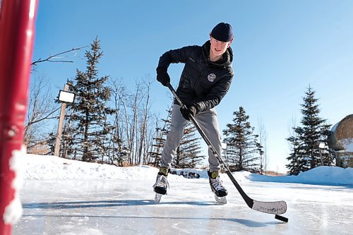 RUTH BONNEVILLE / FREE PRESS


Photo of Gavin Holod, a grade 11 student at Stonewall Collegiate, for story on FP varsity boys hockey coachesՠpoll.


Feb 28th, 2024