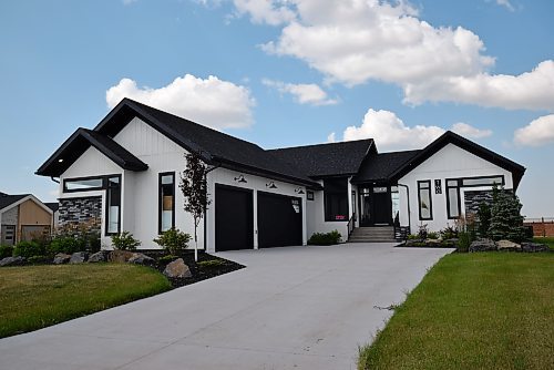 Todd Lewys / Winnipeg Free Press



The 2,102 sq. ft. bungalow is a delightful design that impresses with its space, style and sensible layout.