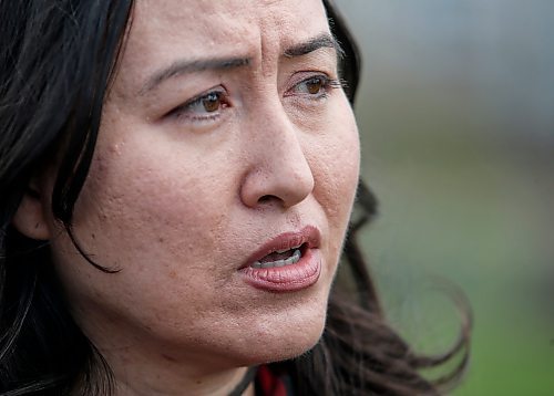 JOHN WOODS / FREE PRESS
Britt Moberg, friends, family and the Bear Clan searched near the Red River and Chief Peguis Trail for the remains of her father Earl Morberg who disappeared late December when he wandered away from his home in Winnipeg, Sunday, May 5, 2024.

Reporter: tyler