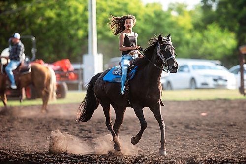 MIKAELA MACKENZIE / FREE PRESS

	
Ari Selman warms up at the Denim &amp; Dust Barrel Racing Series in Carman on Tuesday, Aug. 13, 2024.

For Mike McIntyre story.