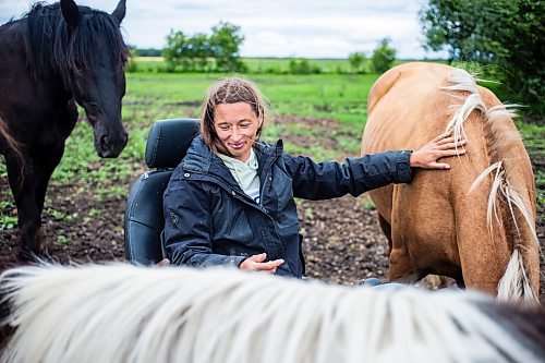 MIKAELA MACKENZIE / FREE PRESS

	
Alyssa Selman with her horses on her property near Graysville on Thursday, Aug. 8, 2024.

For Mike McIntyre story.