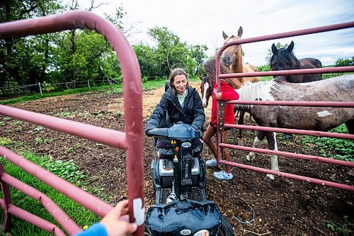 MIKAELA MACKENZIE / FREE PRESS

	
Alyssa Selman and her daughter, Ari Selman (13), at their property near Graysville on Thursday, Aug. 8, 2024.

For Mike McIntyre story.