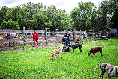 MIKAELA MACKENZIE / FREE PRESS

	
Alyssa Selman and her daughter, Ari Selman (13), at their property near Graysville on Thursday, Aug. 8, 2024.

For Mike McIntyre story.