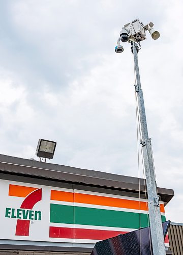 NIC ADAM / FREE PRESS
The 7-11 at Keewatin St &amp; Logan Ave pictured with a portable security system out front Wednesday. This is one of the 10 locations that is proposed to close.
240814 - Wednesday, August 14, 2024.

Reporter: Joyanne