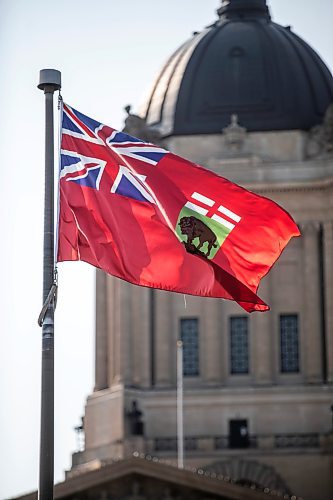 MIKAELA MACKENZIE / WINNIPEG FREE PRESS
	
The Manitoba flag flies in front of the Manitoba Legislative Building on Monday, Aug. 19, 2024. According to a Probe Research poll, 49% of Manitobans would support creating a new flag for the province.

Winnipeg Free Press 2024