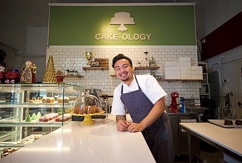 RUTH BONNEVILLE / WINNIPEG FREE PRESS

ENT - cookie Cake-ology

Austin Granados is the head pastry chef and co-owner of Cake-ology bakery in the Exchange. He's shared a recipe for chocolate cookie brownies for our 12 days of xmas cookies feature. 

Portrait and food photos 

Eva Wasney

Dec 14th,  2021
