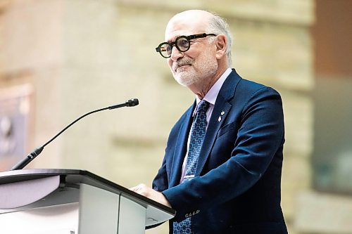 MIKAELA MACKENZIE / WINNIPEG FREE PRESS
	
Harvey Max Chochinov speaks to the newest University of Manitoba medical class before their white-coat ceremony at the Max Rady College of Medicine on Wednesday, Aug. 21, 2024.

For Jura story.
Winnipeg Free Press 2024