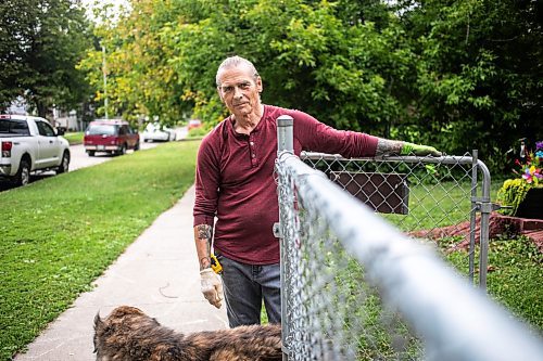 MIKAELA MACKENZIE / WINNIPEG FREE PRESS
	
Neighbour Mike Roberts speaks to the Free Press about the pile of rubble at 625 Stella on Thursday, Aug. 22, 2024.

For Joyanne story.
Winnipeg Free Press 2024