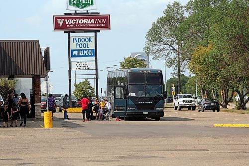 The Victoria Inn is one hotel in Brandon currently hosting evacuees from communities in northern Manitoba due to wildfires. A bus is seen outside the hotel on Friday. (Connor McDowel/Brandon Sun)