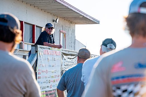 NIC ADAM / FREE PRESS
Race director and flag man Carl Mulder leads the driver meeting at Thursday night thunder at Victory Lanes Speedway. 
240822 - Thursday, August 22, 2024.

Reporter: ?