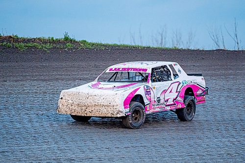 NIC ADAM / FREE PRESS
Trey Hess races a stock car at Thursday night thunder at Victory Lanes Speedway.
240822 - Thursday, August 22, 2024.

Reporter: ?