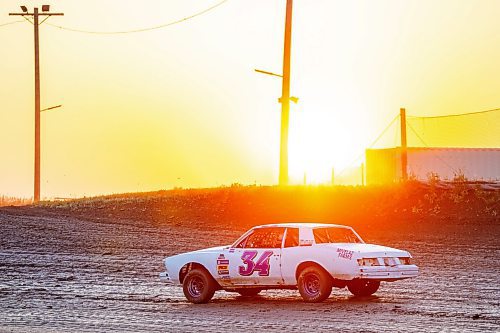 NIC ADAM / FREE PRESS
Shawn Corlett races at Thursday night thunder at Victory Lanes Speedway.
240822 - Thursday, August 22, 2024.

Reporter: ?