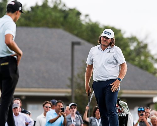 JOHN WOODS / FREE PRESS
John Keefer looks on as Neil Shipley reacts after missing the putt on the 18th hole of the final round of the Manitoba Open at Southwood Golf Club Sunday, August 25, 2024. John Keefer went on to win the tournament.

Reporter: mike