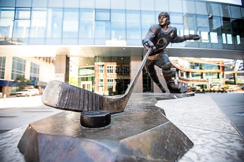 MIKAELA MACKENZIE / WINNIPEG FREE PRESS
	
The Dale Hawerchuk statue at True North Square, which was vandalized over the weekend, on Monday, Aug. 26, 2024. 

For &#x2014; story.
Winnipeg Free Press 2024