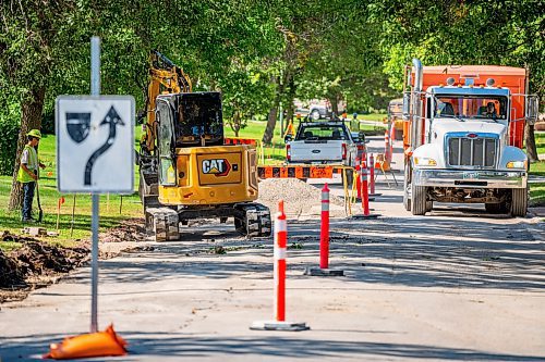 NIC ADAM / FREE PRESS
Construction continues along Augusta Dr. in Waverly Heights Monday morning. 
240826 - Monday, August 26, 2024.

Reporter:?