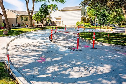 NIC ADAM / FREE PRESS
Construction continues along Greensboro Bay in Waverly Heights Monday morning. 
240826 - Monday, August 26, 2024.

Reporter:?