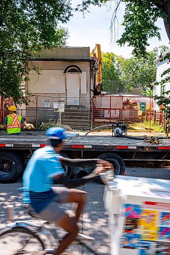 NIC ADAM / FREE PRESS
A crew demolishes the vacant house along Manitoba Ave. that burned down due to multiple fires in a few short months. According to the land-owner, the city approved his months-old demolition permit after the release of our last article on the subject.
240826 - Monday, August 26, 2024.

Reporter: Malak