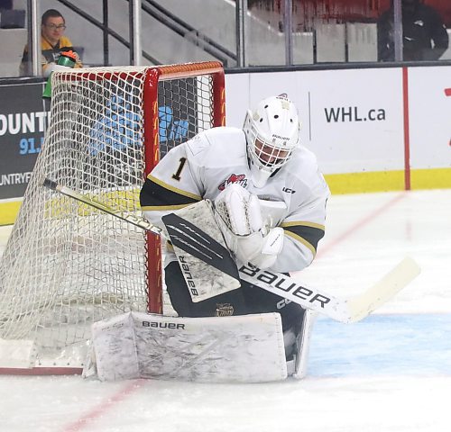 Brandon Wheat Kings goaltender Ethan Eskit (1), shown making a save last season, got better and better as his rookie season went on. (Perry Bergson/The Brandon Sun).  
 