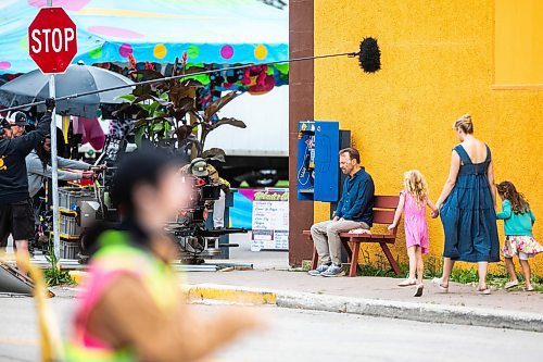 MIKAELA MACKENZIE / WINNIPEG FREE PRESS
	
Bob Odenkirk on the Nobody 2 film set at Winnipeg Beach on Tuesday, Aug. 27, 2024. 

Standup.
Winnipeg Free Press 2024