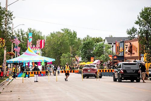 MIKAELA MACKENZIE / WINNIPEG FREE PRESS
	
The Nobody 2 film set on Main Street at Winnipeg Beach on Tuesday, Aug. 27, 2024. 

Standup.
Winnipeg Free Press 2024