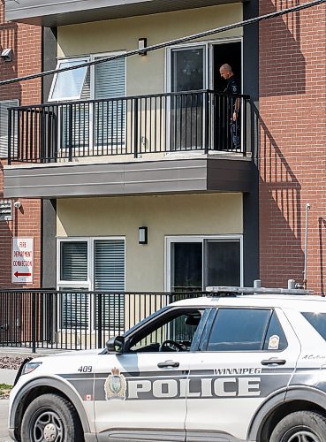 JOHN WOODS / FREE PRESS
Police investigate a scene at 153 Aubert St in Winnipeg Sunday, September 1, 2024. 

Reporter: jura