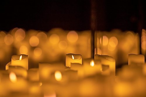 BROOK JONES / FREE PRESS
Candles are pictured on stage during A Tribute To Coldplay as part of the Fever Candlelight Series at the Winnipeg Art Gallery in Winnipeg, Man., Friday, Aug. 30, 2024. Musicians from the Listeso Music Group which included Elation Pauls on violin, Chris Anstey on fiddle, Elise Lavall&#xe9;e on viloa and Samuel Nadurak on cello performed 11 songs during a 65 minute program.