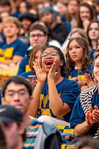 NIC ADAM / FREE PRESS
First year students cheer at the pep rally in the IG Athletic Centre at UofM during their fall orientation Tuesday.
240903 - Tuesday, September 03, 2024.

Reporter:?