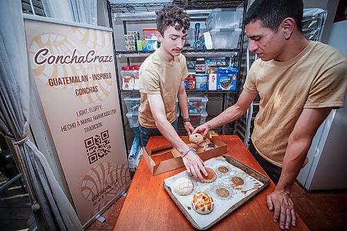 JOHN WOODS / WINNIPEG FREE PRESS
Dylan Gomez, right, his partner Rydell Enns, and his mother Liliana make some conchas in their kitchen in Winnipeg Tuesday, September 3, 2024. Gomez who learnt how to make the latin american sweet bread breakfast treat from his grandmother and mother sells the creations through his company Concha Craze.

Re: dave