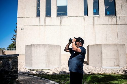 MIKAELA MACKENZIE / WINNIPEG FREE PRESS

Co-founder Justin Rasmussen leads the University of Manitoba Indigenous Birding Club on their weekly birding walk on Friday, Aug. 30, 2024. 

For Eva story.
Winnipeg Free Press 2024