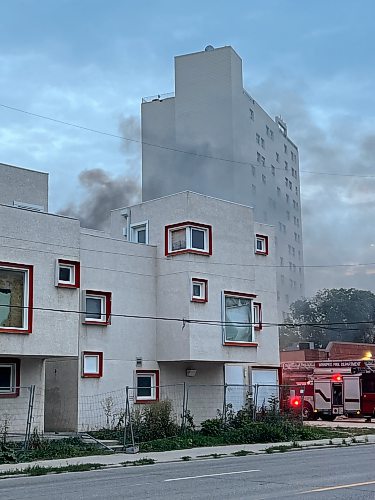 Multiple fire units raced to Centre Village at 575 Balmoral St. Wednesday evening. (Wendy Sawatzky / Free Press) 