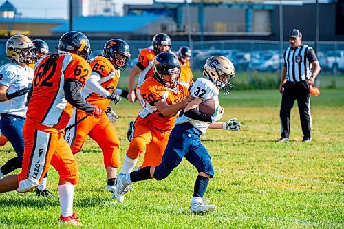 NIC ADAM / FREE PRESS
St. Norbert Celtics&#x2019; Damian Nelson (#32) plays in a game vs. The St. John&#x2019;s Tigers at North Winnipeg Nomads Minor Football Club.
240905 - Thursday, September 05, 2024.

Reporter:?