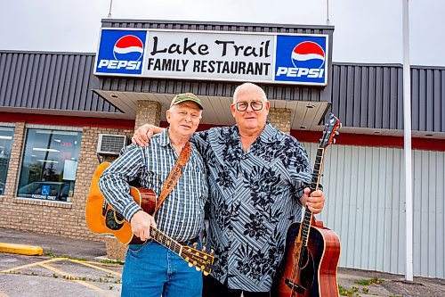 NIC ADAM / FREE PRESS
Murray Leonard (left) and Harry McKay are two of the longest-running members of the group of seniors who have been holding a lively bluegrass jam every Friday morning in the Lake Trail Family Restaurant in Anola, for close to 25 years.
240906 - Friday, September 06, 2024.

Reporter: ?