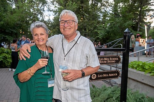 BROOK JONES / FREE PRESS
Former Free Press marketing director Marnie Strath (left) and Bob Friesen are pictured at A Picnic in Provence - Garden Party 2024 at the Leo Mol Sculpture Garden at Assiniboine Park in Winnipeg, Man., Wednesday, Aug. 28, 2024. The annual fundraiser supports the Assiniboine Park Conservancy and this year's event included 500 guests.