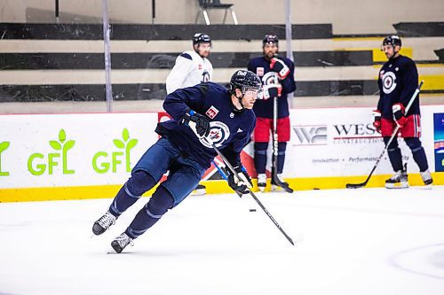 MIKAELA MACKENZIE / WINNIPEG FREE PRESS

Adam Lowry (17) during an informal preseason captain&#x573; skate at the Hockey For All Centre on Tuesday, Sept. 10, 2024. 

For Mike McIntyre story.
Winnipeg Free Press 2024