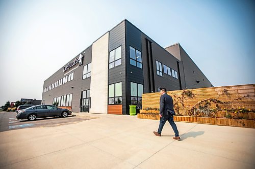 MIKAELA MACKENZIE / WINNIPEG FREE PRESS

Marco De Luca, co-owner of De Luca&#x2019;s, at their building in Oak Bluff on Tuesday, Sept. 10, 2024. De Luca&#x2019;s set up in Oak Bluff in 2018 and has since been joined by many businesses. 

For Gabby story.
Winnipeg Free Press 2024