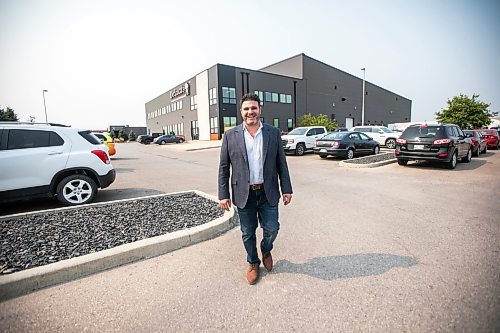 MIKAELA MACKENZIE / WINNIPEG FREE PRESS

Marco De Luca, co-owner of De Luca&#x2019;s, at their building in Oak Bluff on Tuesday, Sept. 10, 2024. De Luca&#x2019;s set up in Oak Bluff in 2018 and has since been joined by many businesses. 

For Gabby story.
Winnipeg Free Press 2024