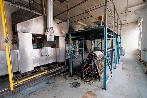 MIKE DEAL / FREE PRESS
The peanut roasting machine.
Nutty Club warehouse and packaging facility at 130 Galt Avenue where everything is getting ready to be put up for auction.
240910 - Tuesday, September 10, 2024.