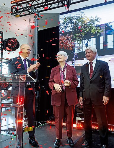 MIKE DEAL / FREE PRESS
Walter and Maria Schroeder are showered with confetti after the announcement of their $15 million donation in the RRC Polytech's Manitou a bi Bii daziigae building, Thursday morning.
The announcement launched the Schroeder Institute of Entertainment and Media Arts after the donation of $15 million from Walter and Maria Schroeder through the Schroeder Foundation.
(From left) Fred Meier, President and CEO of RRC Polytech, Maria and Walter Schroeder.
240912 - Thursday, September 12, 2024.