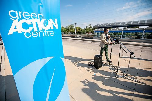 MIKAELA MACKENZIE / WINNIPEG FREE PRESS

Green Action Centre executive director Josep Seras-Gubert speaks to the media about GoManitoba, which helps Manitobans arrange carpooling and other greener transportation options, in Winnipeg on Thursday, Sept. 12, 2024. 

For JS story.
Winnipeg Free Press 2024