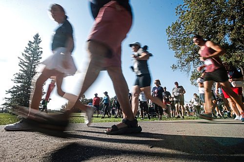 JOHN WOODS / FREE PRESS
Participants take part in the Terry Fox Run in Assiniboine Park Sunday, September 15, 2024. 

Reporter: tyler