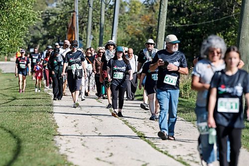 JOHN WOODS / FREE PRESS
People participate in the Winnipeg Run for Palestine, a charity run to raise funds for Islamic Relief Canada, in Assiniboine Park Sunday, September 15, 2024. 

Reporter: tyler