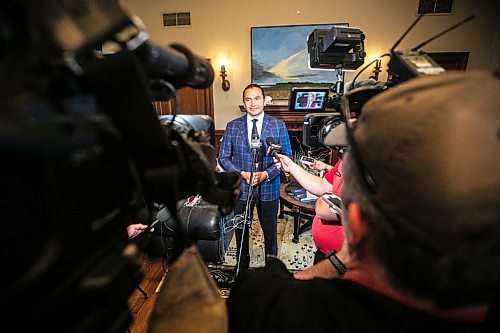 MIKAELA MACKENZIE / WINNIPEG FREE PRESS

Premier Wab Kinew defends the NDP caucus&#x573; decision to oust MLA Mark Wasyliw at the Manitoba Legislative Building on Tuesday, Sept. 17, 2024.

For Carol story.
Winnipeg Free Press 2024